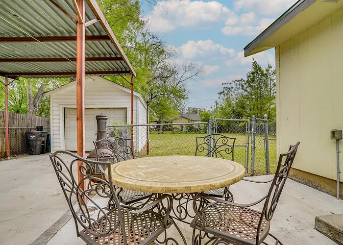 Family + Pet Friendly: Worth Near Tcu! Fort Worth